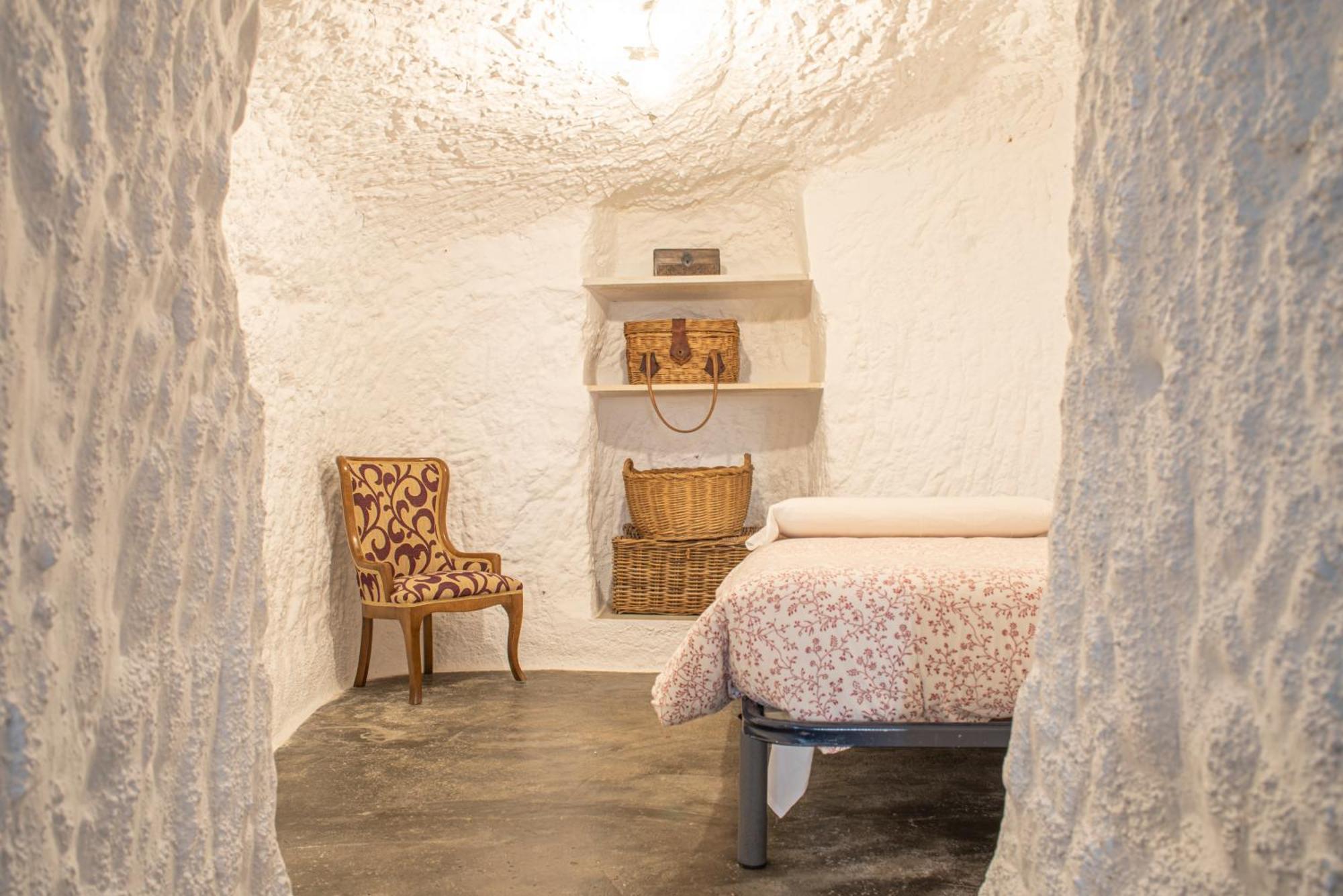 La Cueva De La Abuela Villa Cenes De La Vega Buitenkant foto